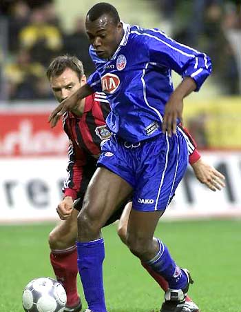 以此证明英 以此证明英